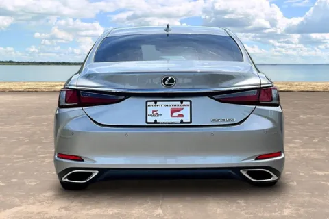 More photos of 2020 Lexus ES 350 at Gravity Autos Jacksonville, FL