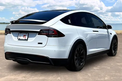 More photos of 2022 Tesla Model X Plaid at Gravity Autos Jacksonville, FL