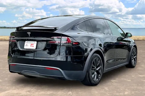More photos of 2022 Tesla Model X at Gravity Autos Jacksonville, FL