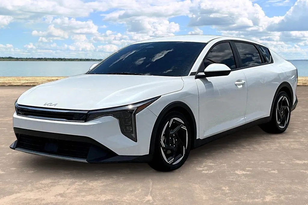 White 2025 Kia K4 EX for sale in Jacksonville, FL
