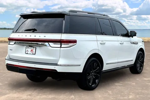 More photos of 2022 Lincoln Navigator Black Label at Gravity Autos Jacksonville, FL