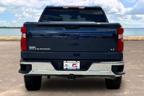 More photos of 2022 Chevrolet Silverado 1500 LT at Gravity Autos Jacksonville, FL