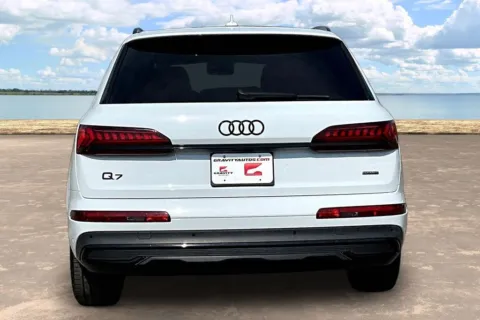 More photos of 2022 Audi Q7 45 Premium Plus at Gravity Autos Jacksonville, FL