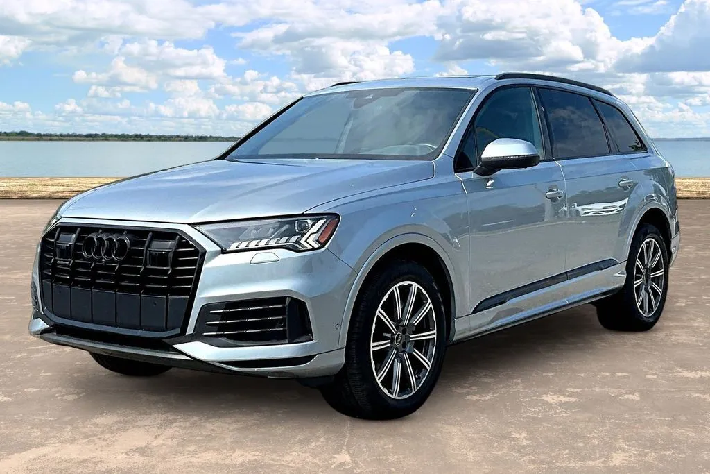 Silver 2023 Audi Q7 45 Premium Plus for sale in Jacksonville, FL
