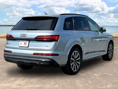 More photos of 2023 Audi Q7 45 Premium Plus at Gravity Autos Jacksonville, FL