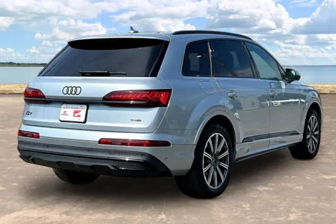 More photos of 2023 Audi Q7 45 Premium Plus at Gravity Autos Jacksonville, FL