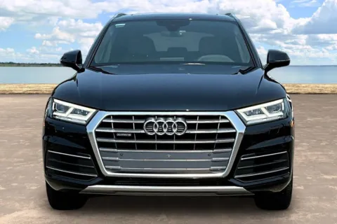 Photos of 2019 Audi Q5 2.0T Premium Plus for sale in Jacksonville, FL at Gravity Autos Jacksonville