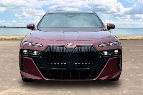 Photos of 2023 BMW 7 Series 740i for sale in Jacksonville, FL at Gravity Autos Jacksonville