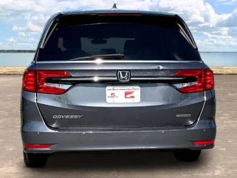 More photos of 2023 Honda Odyssey Touring at Gravity Autos Jacksonville, FL