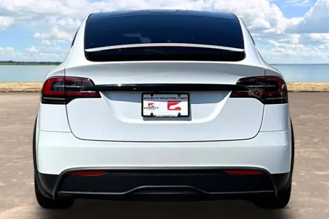 More photos of 2022 Tesla Model X at Gravity Autos Jacksonville, FL