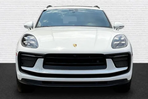 Photos of 2022 Porsche Macan S for sale in Jacksonville, FL at Gravity Autos Jacksonville
