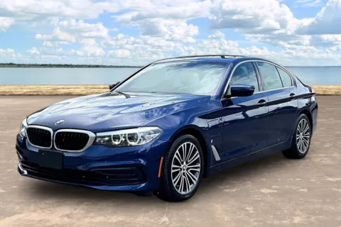 Blue 2019 BMW 5 Series 530e xDrive iPerformance for sale in Jacksonville, FL