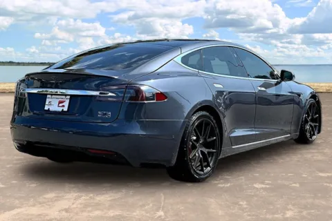 More photos of 2019 Tesla Model S Performance at Gravity Autos Jacksonville, FL
