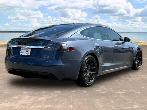 More photos of 2019 Tesla Model S Performance at Gravity Autos Jacksonville, FL