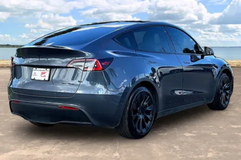 More photos of 2020 Tesla Model Y Long Range at Gravity Autos Jacksonville, FL