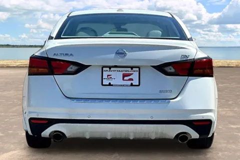 More photos of 2022 Nissan Altima 2.5 SV at Gravity Autos Jacksonville, FL