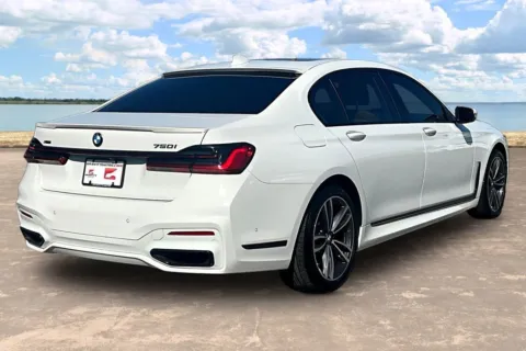More photos of 2022 BMW 7 Series 750i xDrive at Gravity Autos Jacksonville, FL