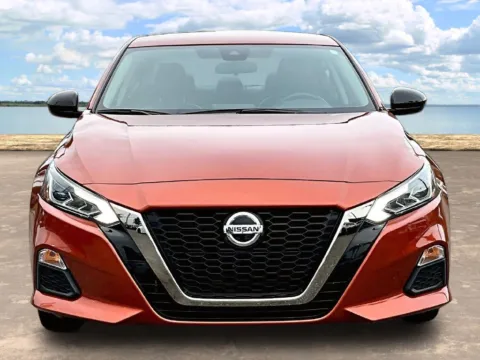 Photos of 2021 Nissan Altima 2.5 SR for sale in Jacksonville, FL at Gravity Autos Jacksonville