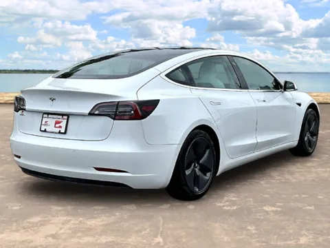More photos of 2020 Tesla Model 3 Standard Range Plus at Gravity Autos Jacksonville, FL