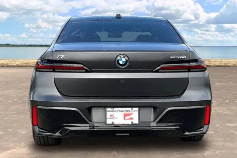 More photos of 2023 BMW i7 xDrive60 at Gravity Autos Jacksonville, FL