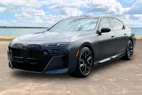 Gray 2023 BMW i7 xDrive60 for sale in Jacksonville, FL