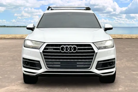 Photos of 2017 Audi Q7 3.0T Prestige for sale in Jacksonville, FL at Gravity Autos Jacksonville