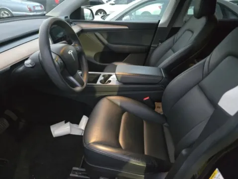 More photos of 2024 Tesla Model Y Long Range at Gravity Autos Jacksonville, FL