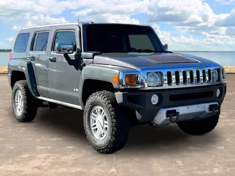 Another view of 2008 Hummer H3 Luxury for sale in Jacksonville, FL at Gravity Autos Jacksonville
