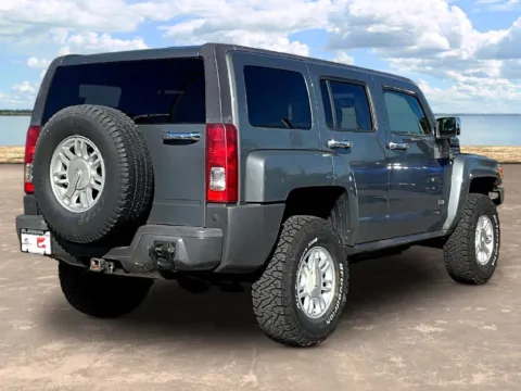 More photos of 2008 Hummer H3 Luxury at Gravity Autos Jacksonville, FL