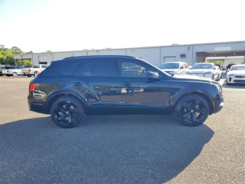 More photos of 2019 Bentley Bentayga V8 at Gravity Autos Jacksonville, FL