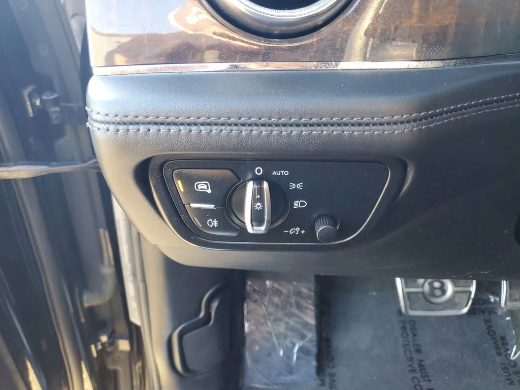 2019 Bentley Bentayga Base - Photo 25