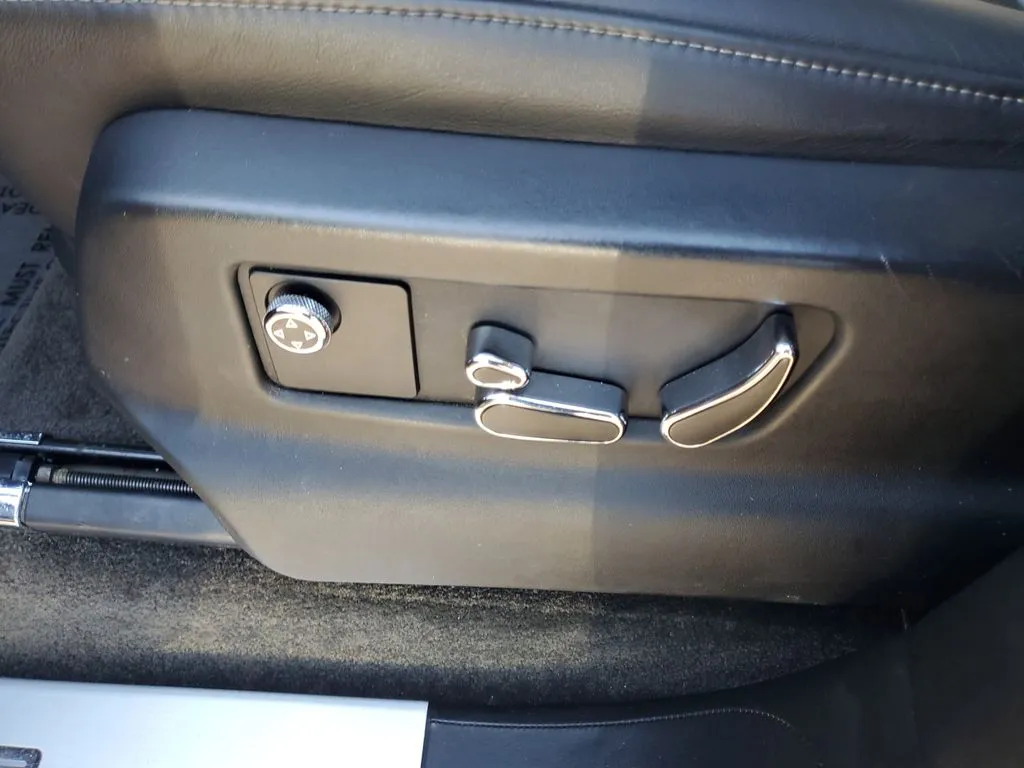 2019 Bentley Bentayga Base - Photo 24