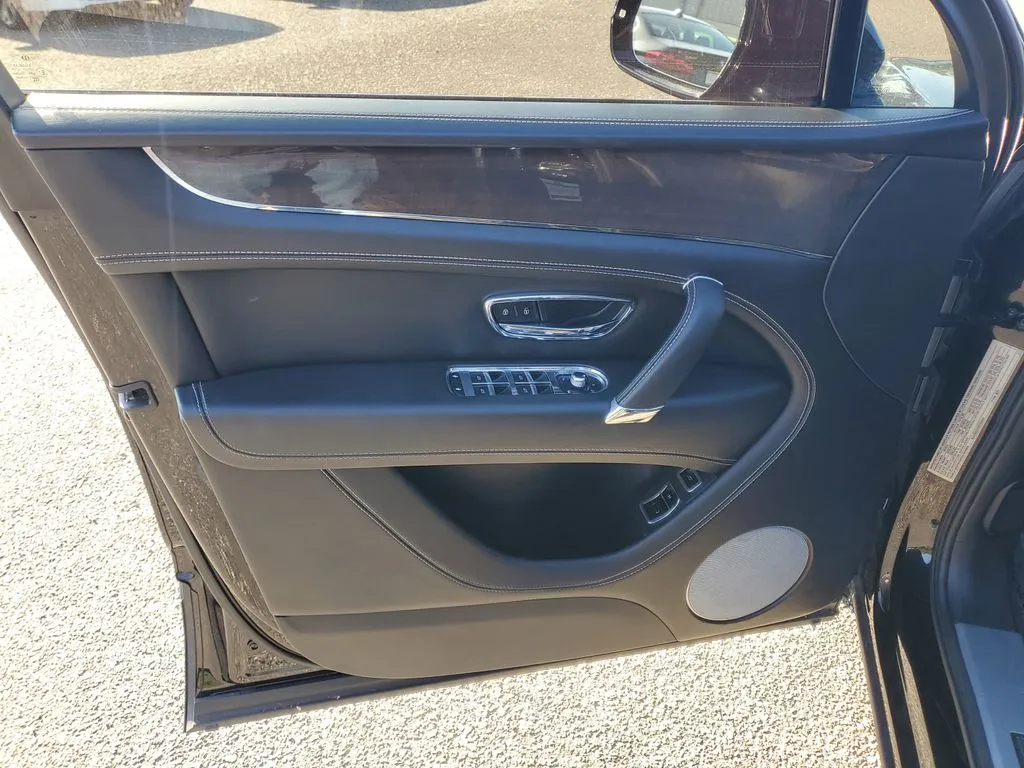 2019 Bentley Bentayga Base - Photo 19