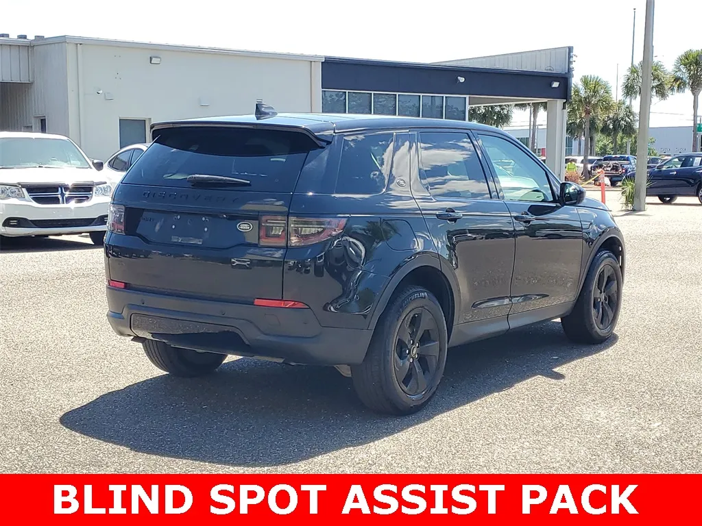2023 Land Rover Discovery Sport S photo 2