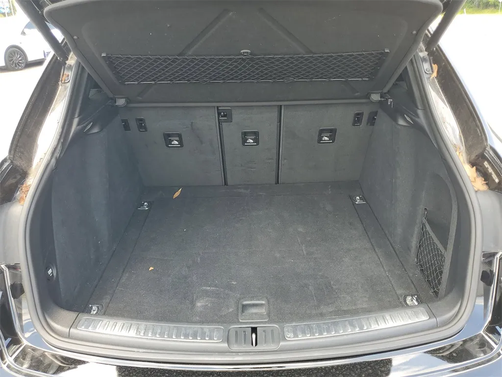 2017 Porsche Macan Base photo 4