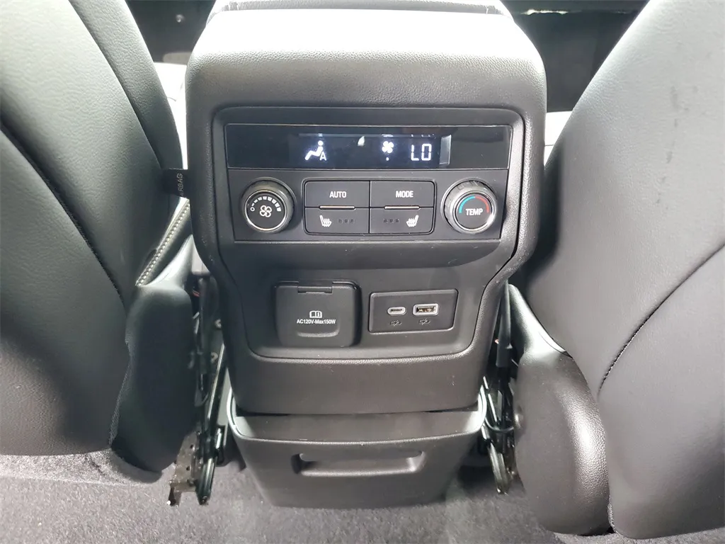 2023 Gmc Acadia Denali photo 4