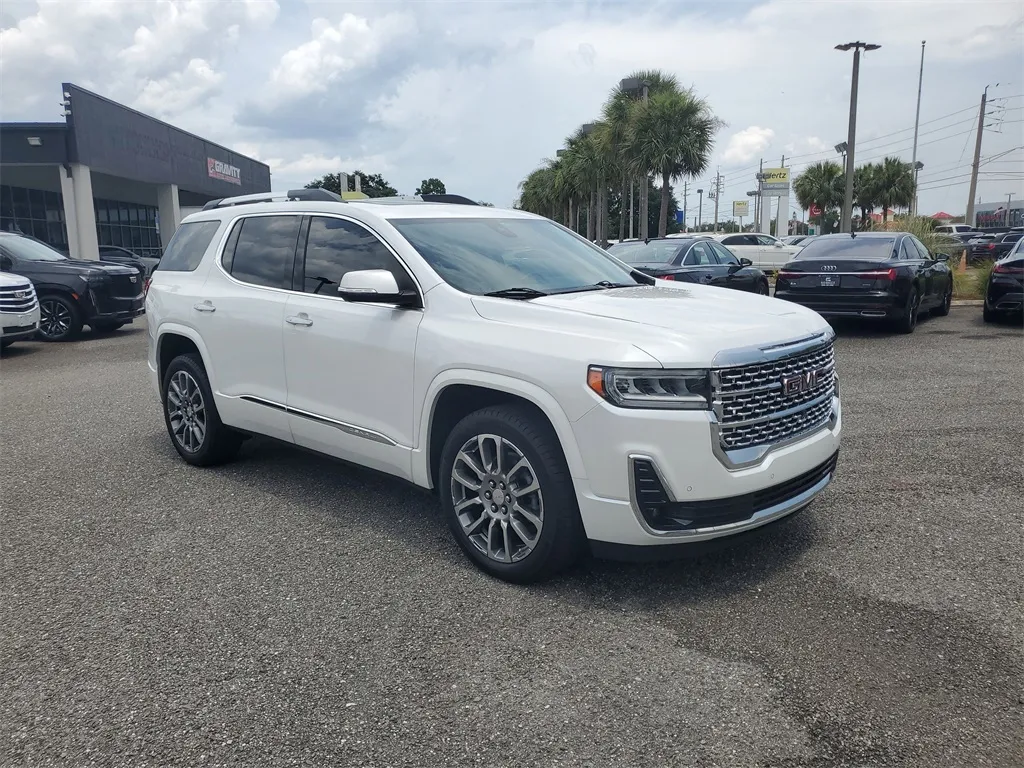 2023 Gmc Acadia Denali photo 2