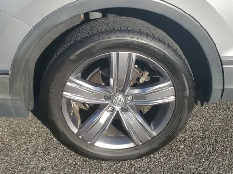 More photos of 2020 Volkswagen Tiguan 2.0T SEL at Gravity Autos Jacksonville, FL