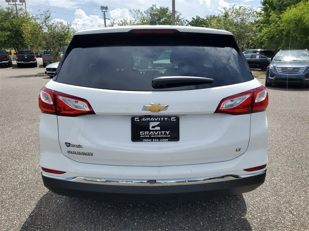 2021 Chevrolet Equinox LT photo 2