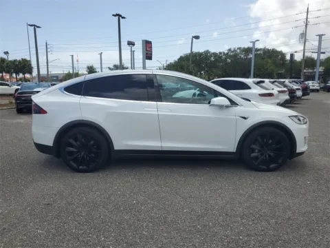 More photos of 2020 Tesla Model X Long Range at Gravity Autos Jacksonville, FL