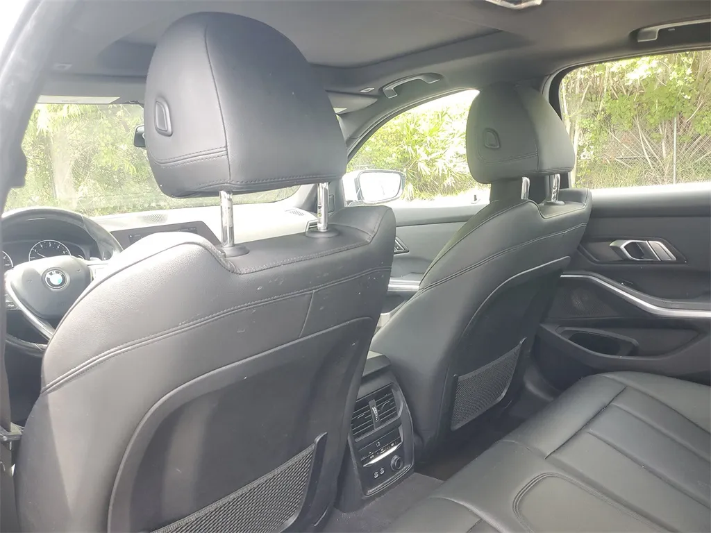 2019 Bmw 330i Sedan photo 4