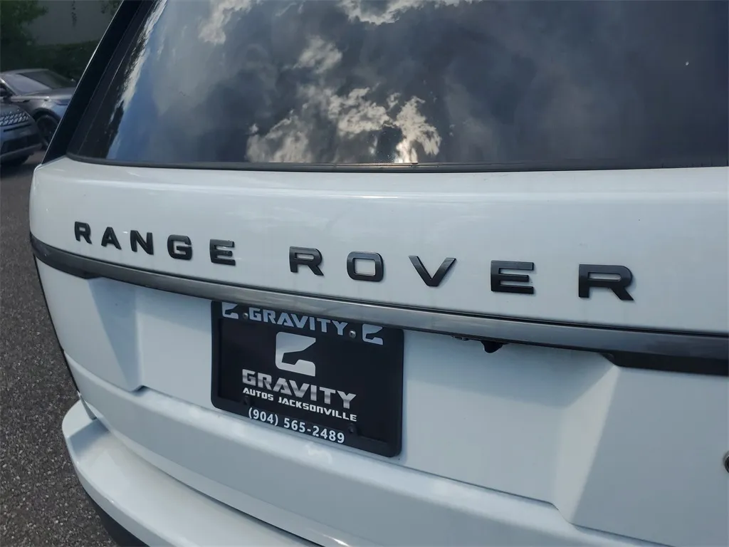 2019 Land Rover Range Rover SuperCharged photo 3
