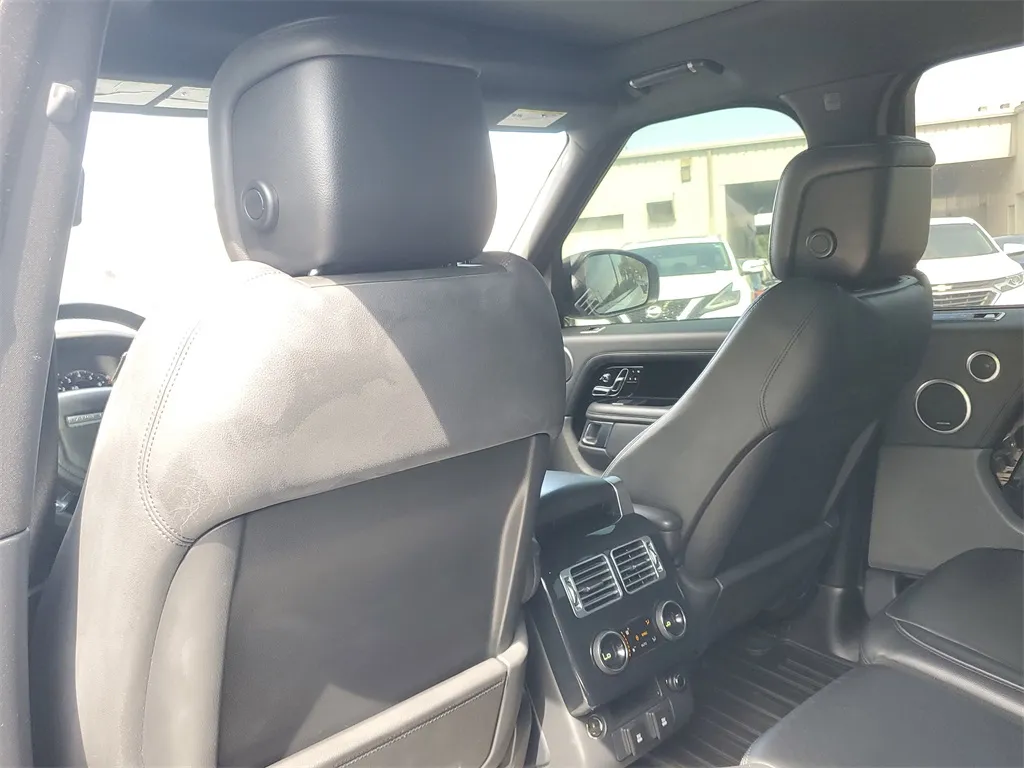 2019 Land Rover Range Rover SuperCharged photo 4