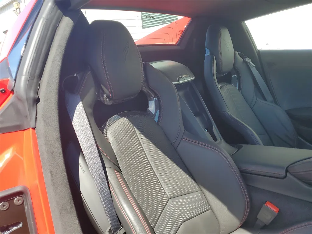 2023 Chevrolet Corvette Stingray 3LT photo 3