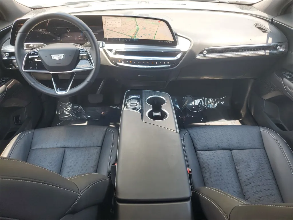 2024 Cadillac Lyriq Luxury photo 4