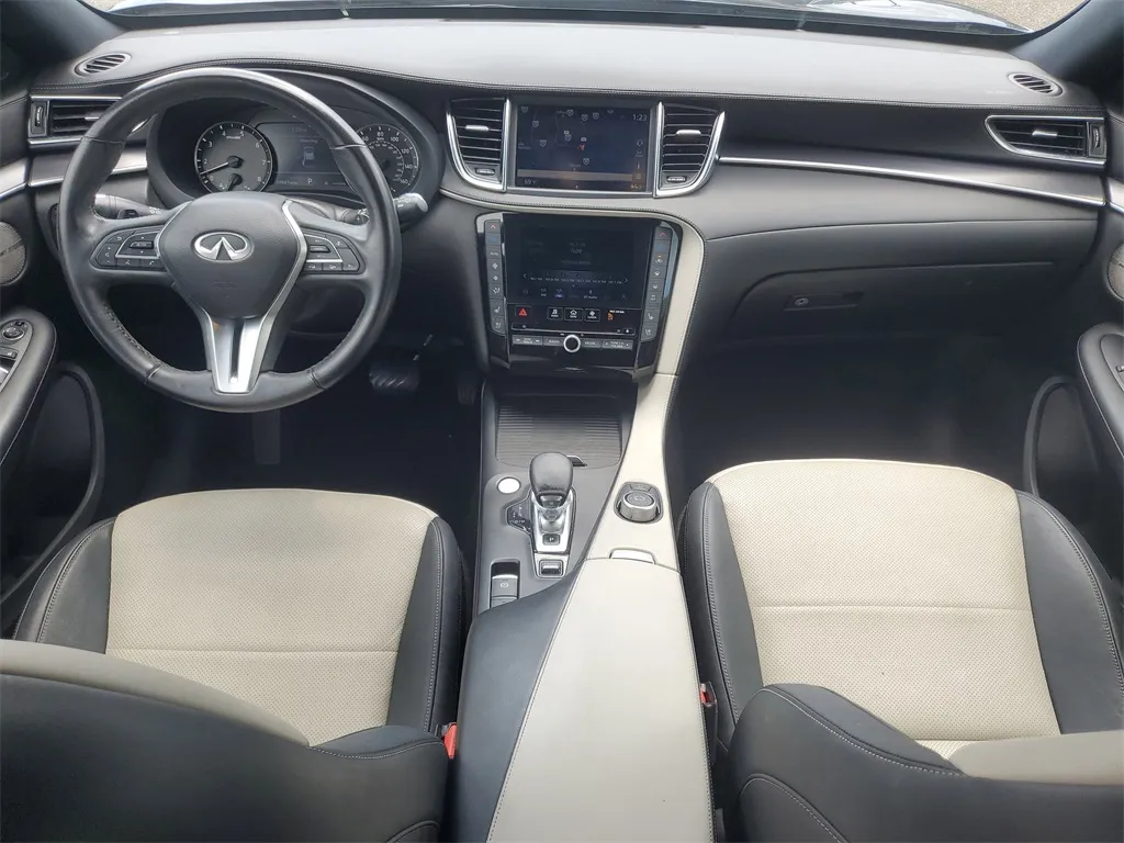 2022 Infiniti QX55 Essential photo 4