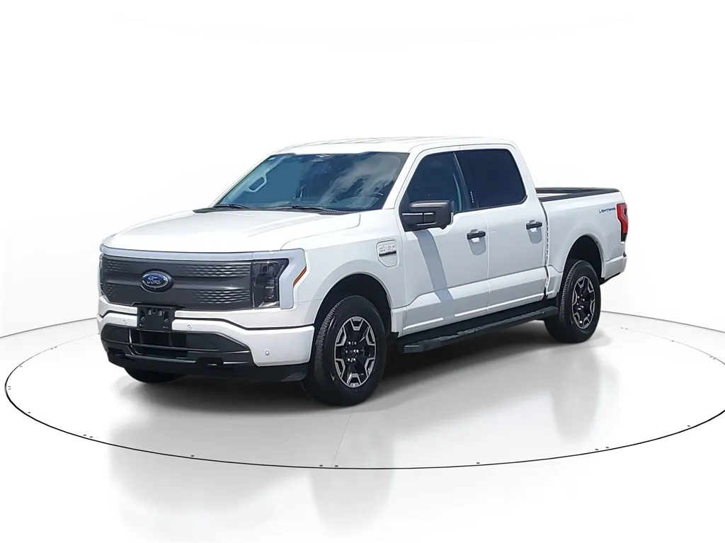 White 2023 Ford F-150 Lightning XLT for sale in Jacksonville, FL