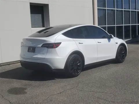 Another view of 2022 Tesla Model Y Long Range for sale in Jacksonville, FL at Gravity Autos Jacksonville