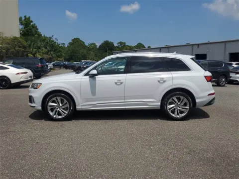 Photos of 2020 Audi Q7 45 Premium Plus for sale in Jacksonville, FL at Gravity Autos Jacksonville