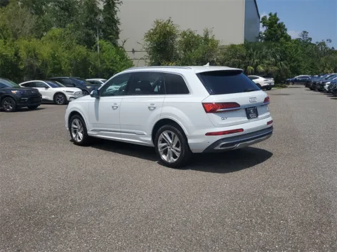 Another view of 2020 Audi Q7 45 Premium Plus for sale in Jacksonville, FL at Gravity Autos Jacksonville